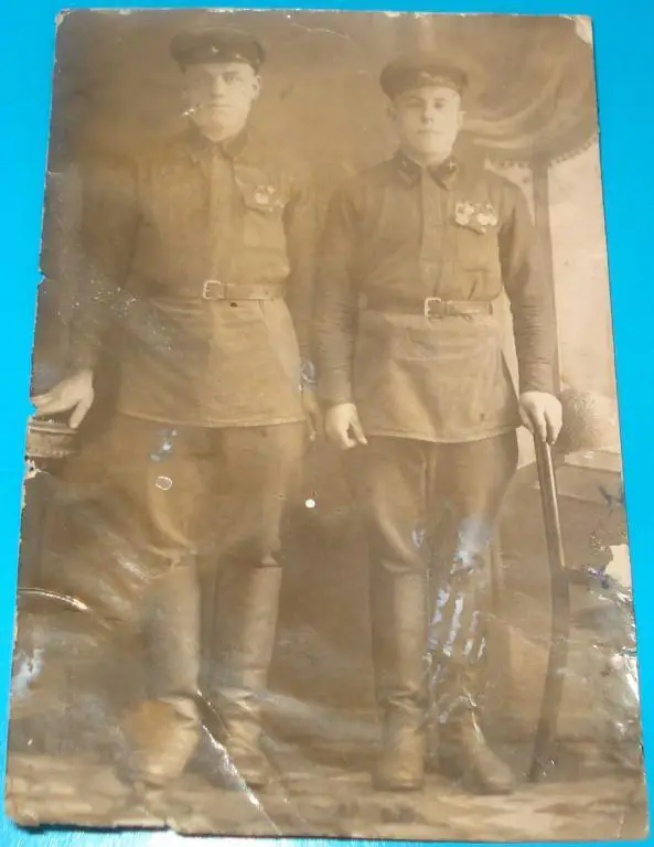 фотография красноармейцев со знаками № 4