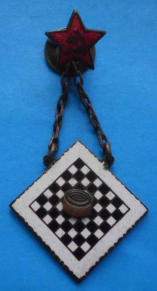 Спортивный жетон Женский шашечный турнир Большевик 1936