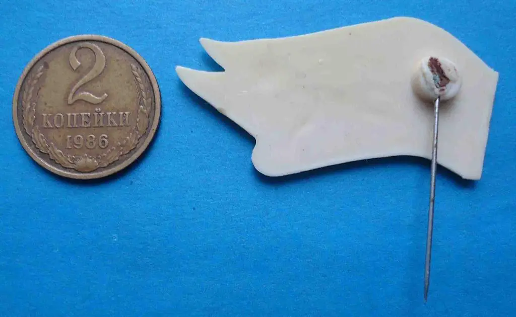 8 марта пластмасса 1