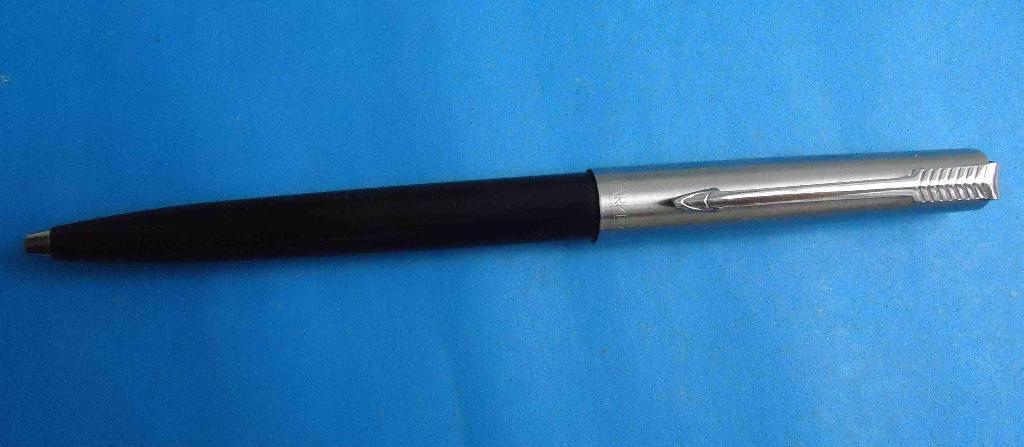 Шариковая ручка Parker, надпись Parker Made in UK IIE 1