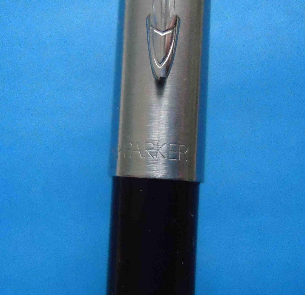 Шариковая ручка Parker, надпись Parker Made in UK IIE 3