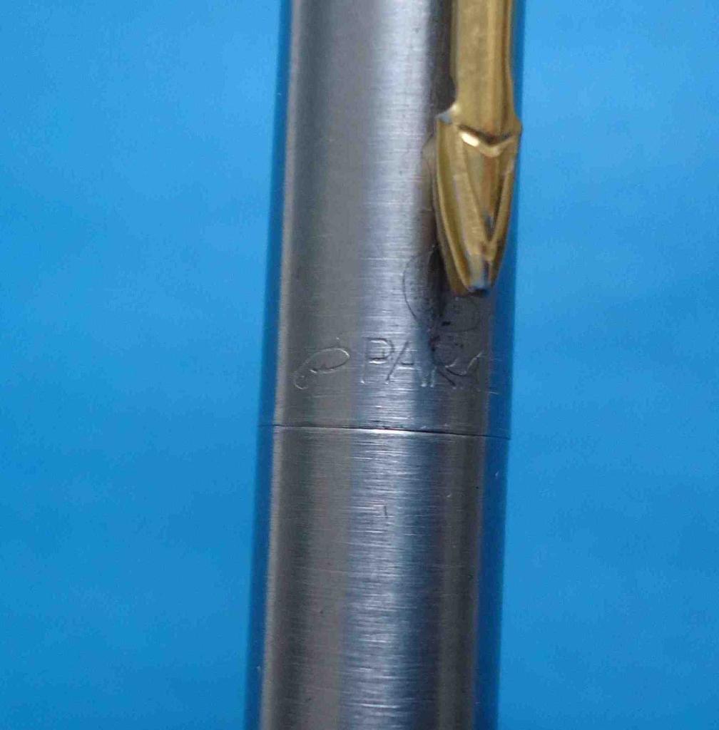Шариковая ручка Parker Jotter Core K63, Stainless Steel GT, надпись Parker Made 3