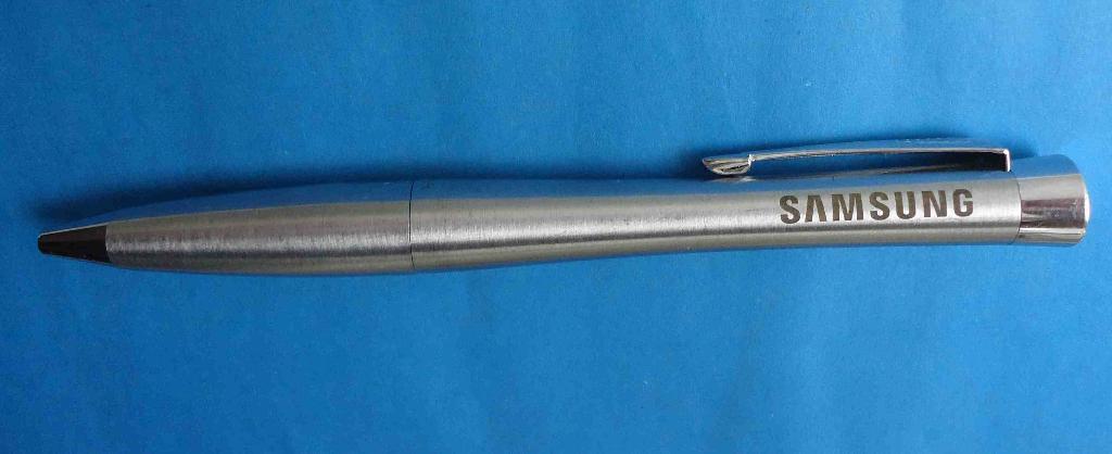 Шариковая ручка Parker Urban Metro Metallic CT, надпись IU, гравировка SAMSUNG 1