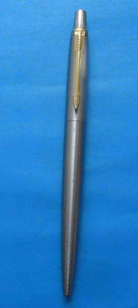 Шариковая ручка Parker Jotter Core K63, Stainless Steel GT надпись Parker FRANCE