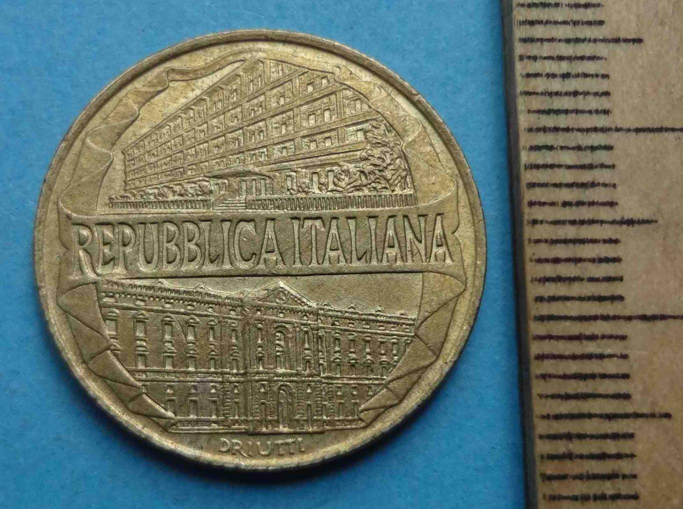 200 лир 1996 Италия 100-летие Академии таможенной службы (39) 2