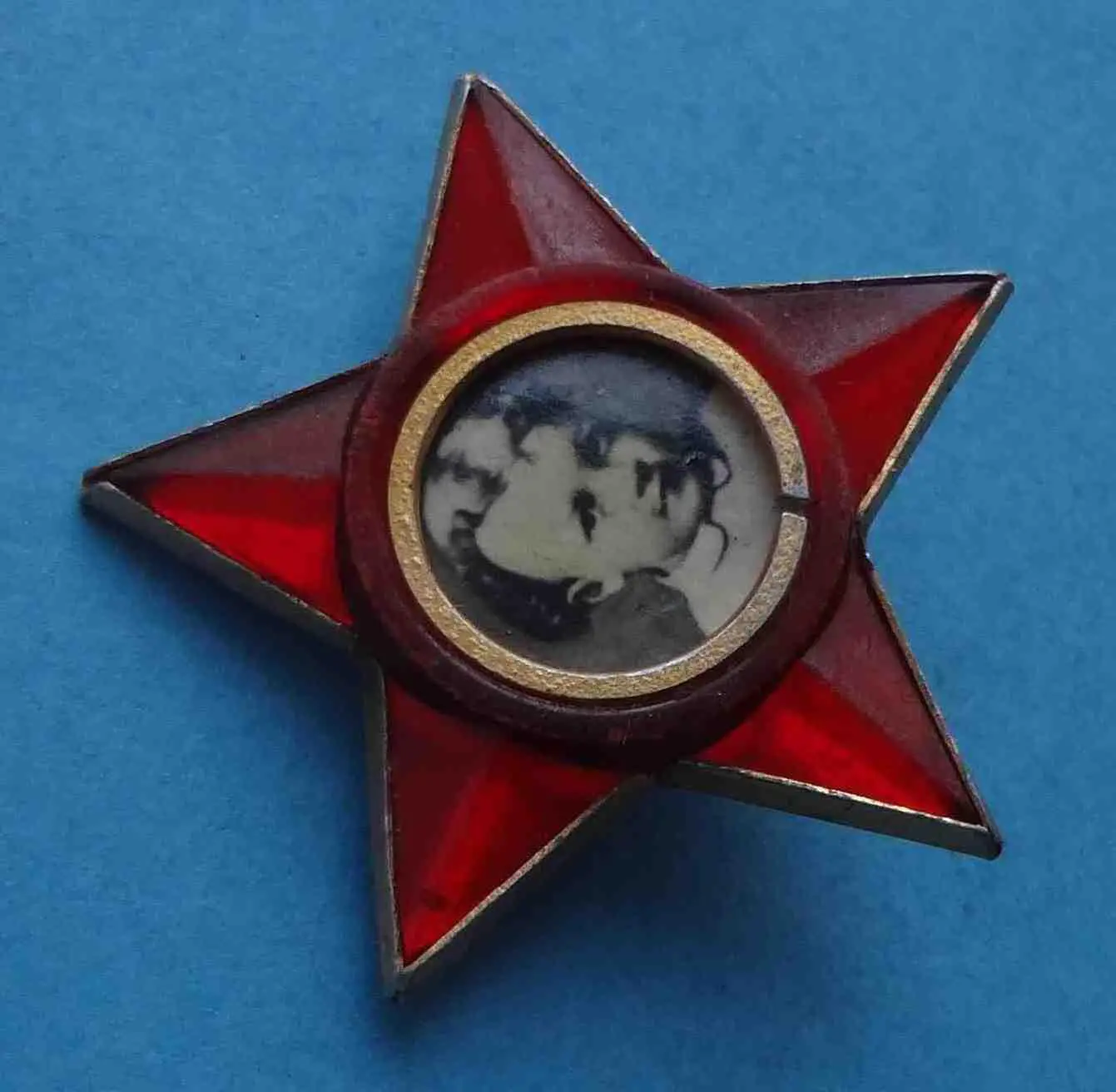 Октябренок с металлической основой Членский знак Ленин (53) 1