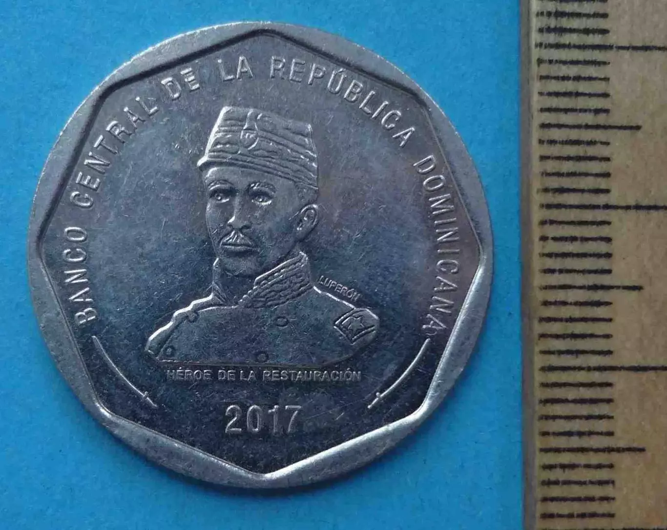 25 песо 2017 года Доминиканская республика (59) 1