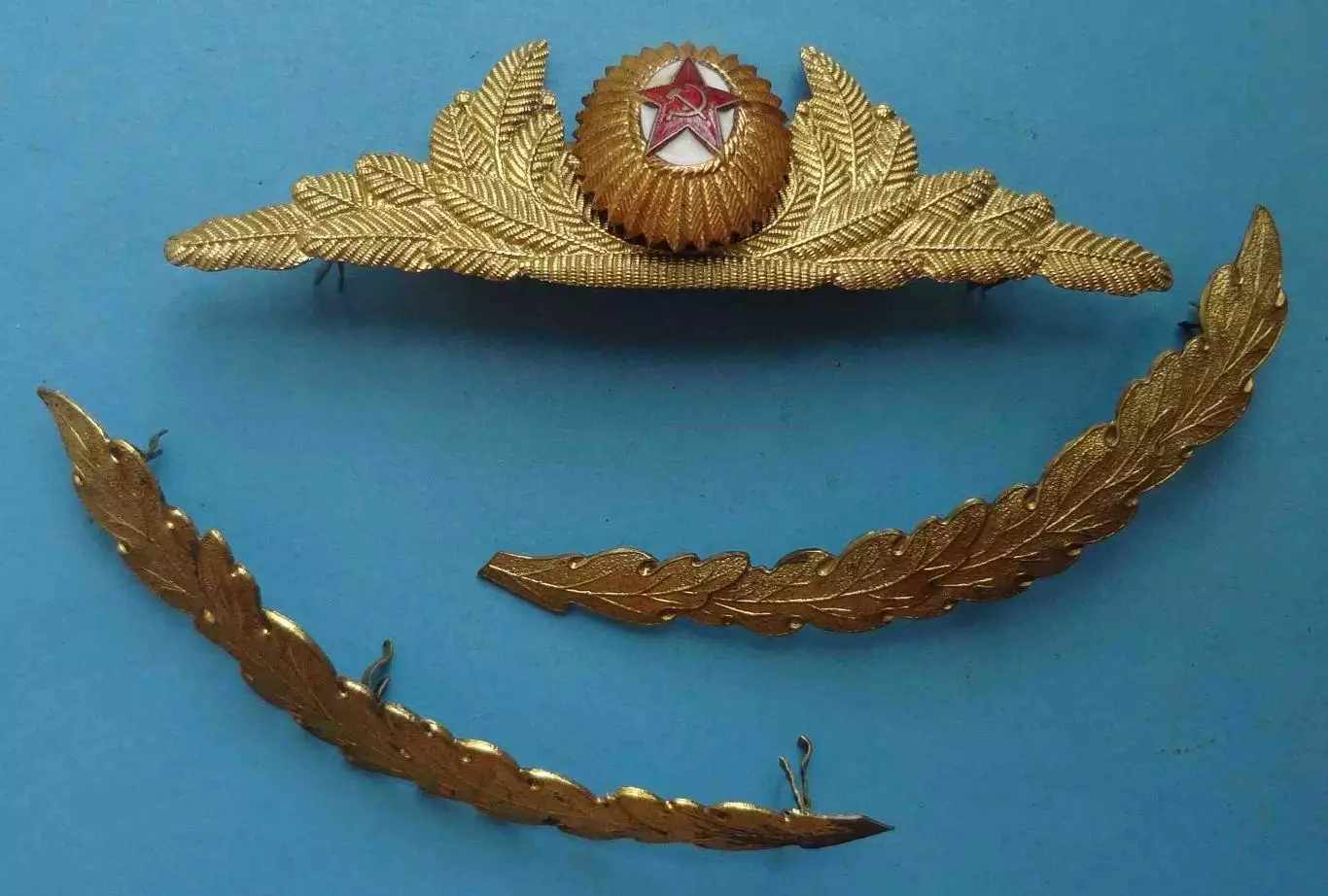 Кокарда парадная составная образца 1955 года и орнамент листья латунь (61)