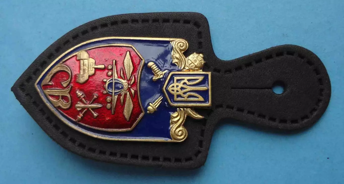 жетон Командующего Сухопутными войсками Вооруженных сил Украины на коже (63) 2