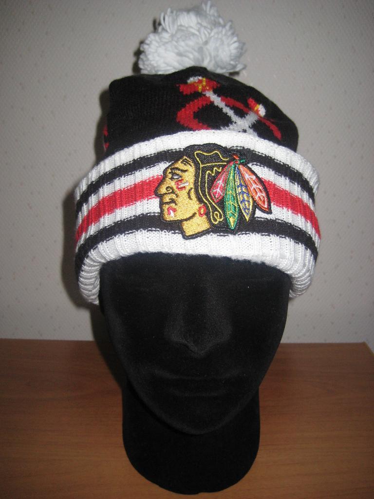 Зимняя шапка NHL Chicago Blackhawks Winter Classic 2015 Reebok