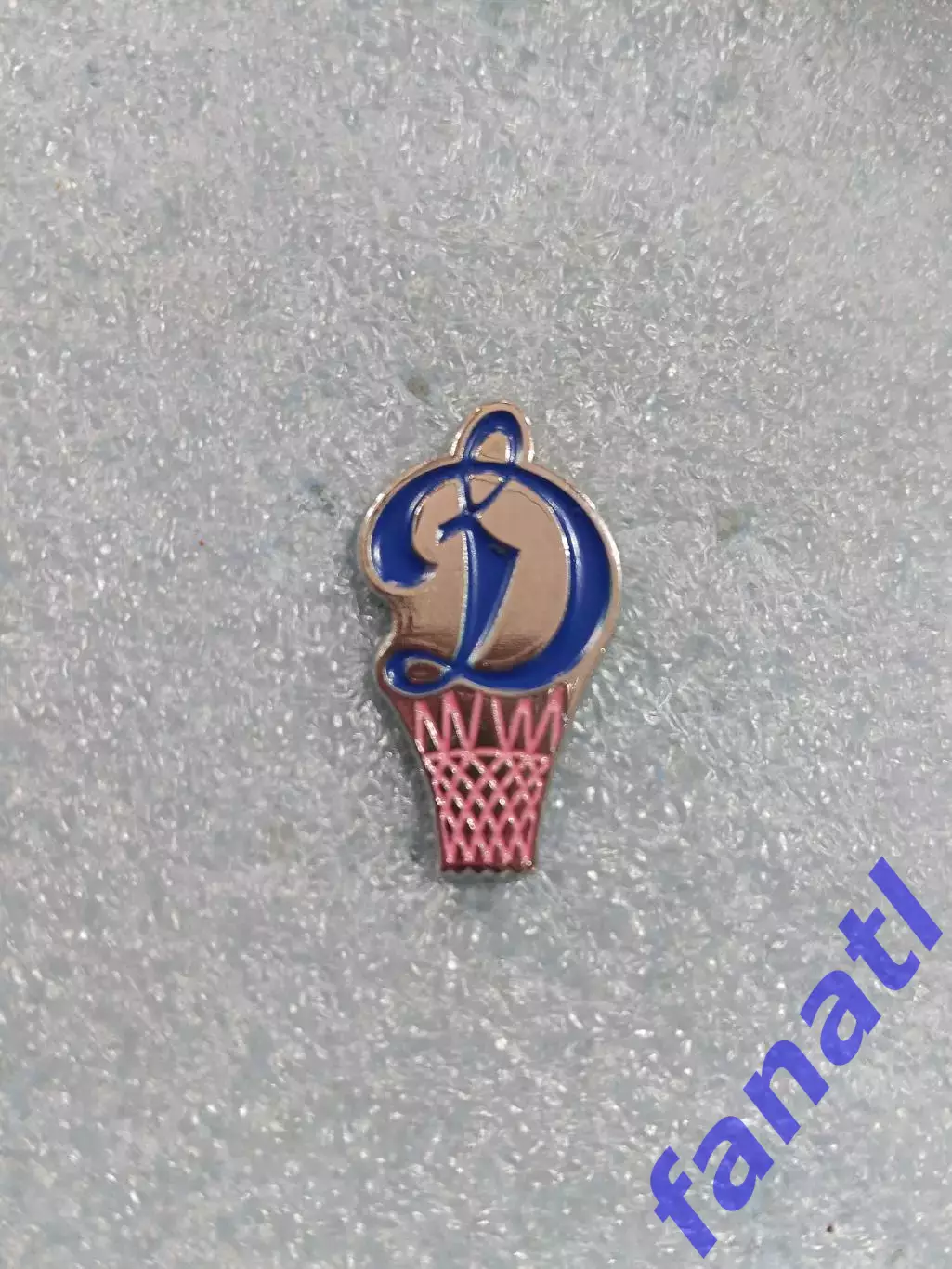 Значок Женский баскетбольный клуб Динамо Москва вид 1