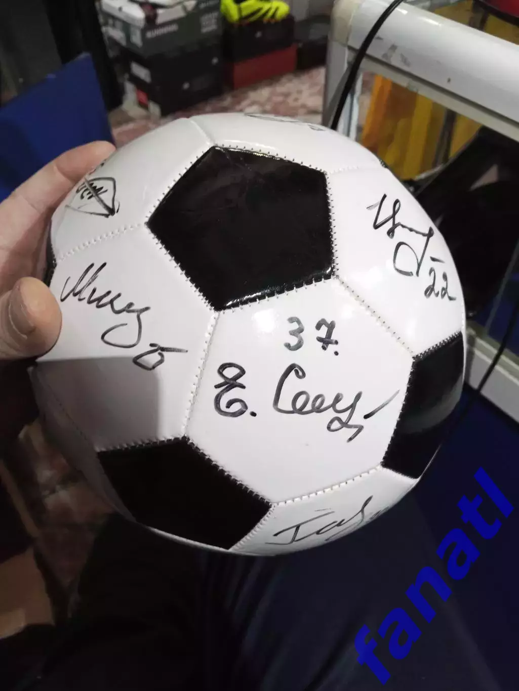 Футбольный мяч с автографами ФК Сибирь 2016-17 год 1