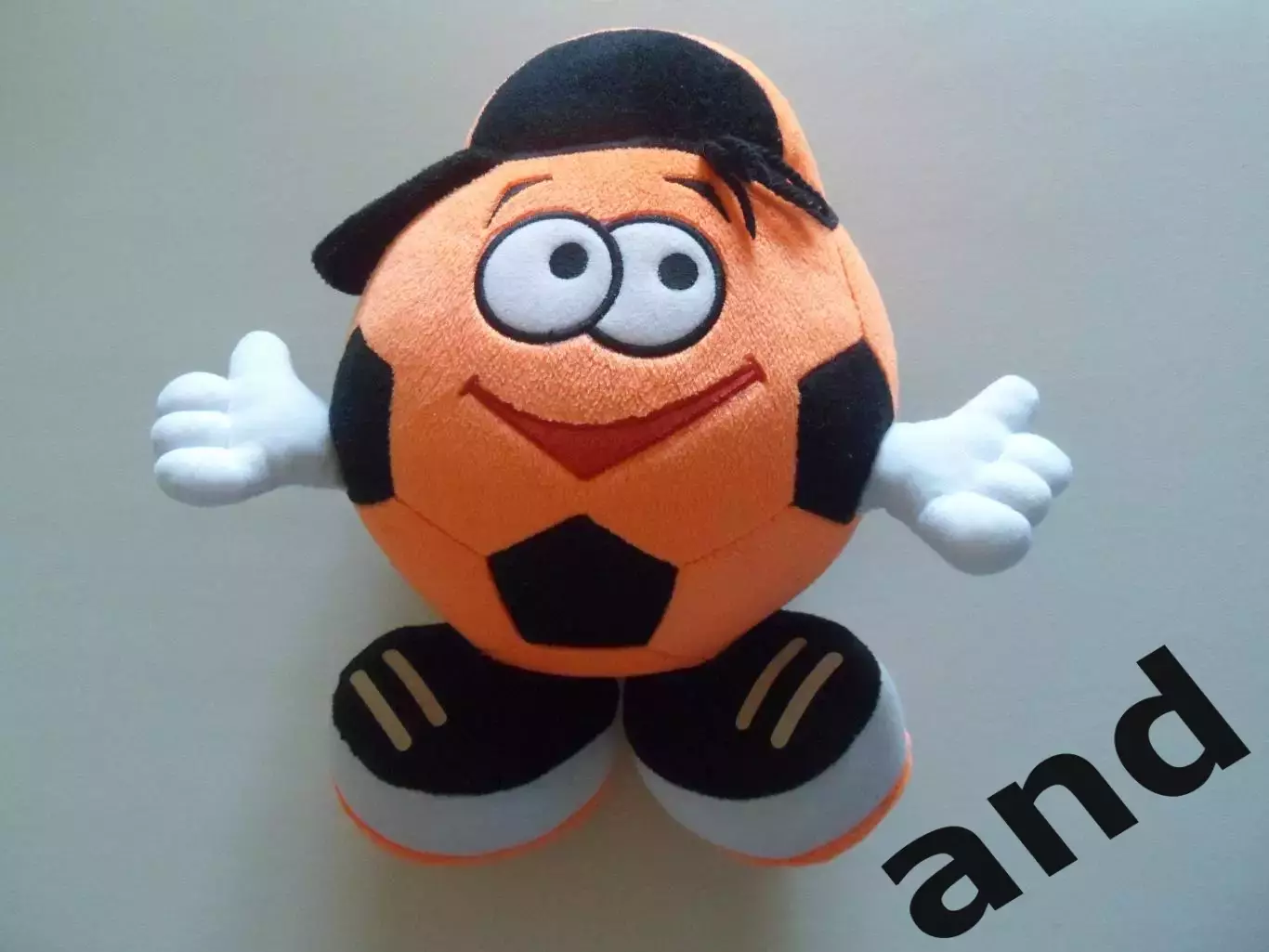 маскот Шахтёр Донецк. игрушка-талисман