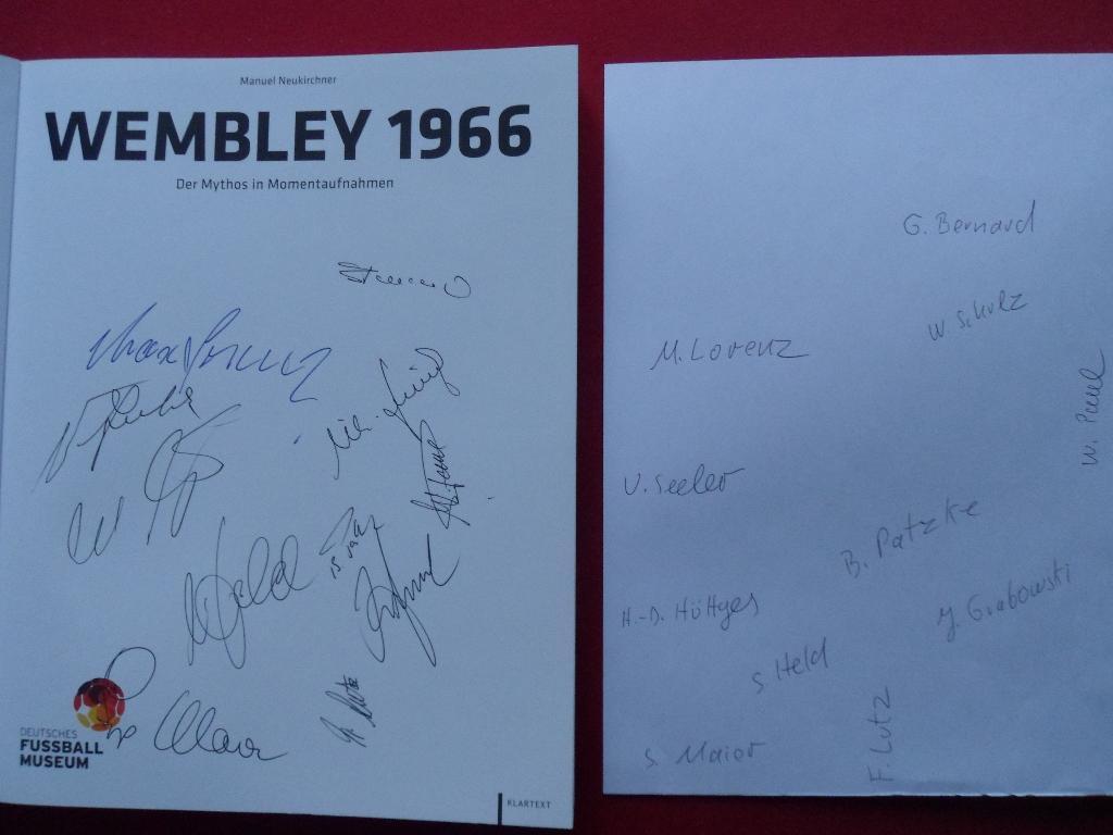 фотоальбом Уэмбли-1966 (о финале чемпионата мира) с автографами игроков!!! 1