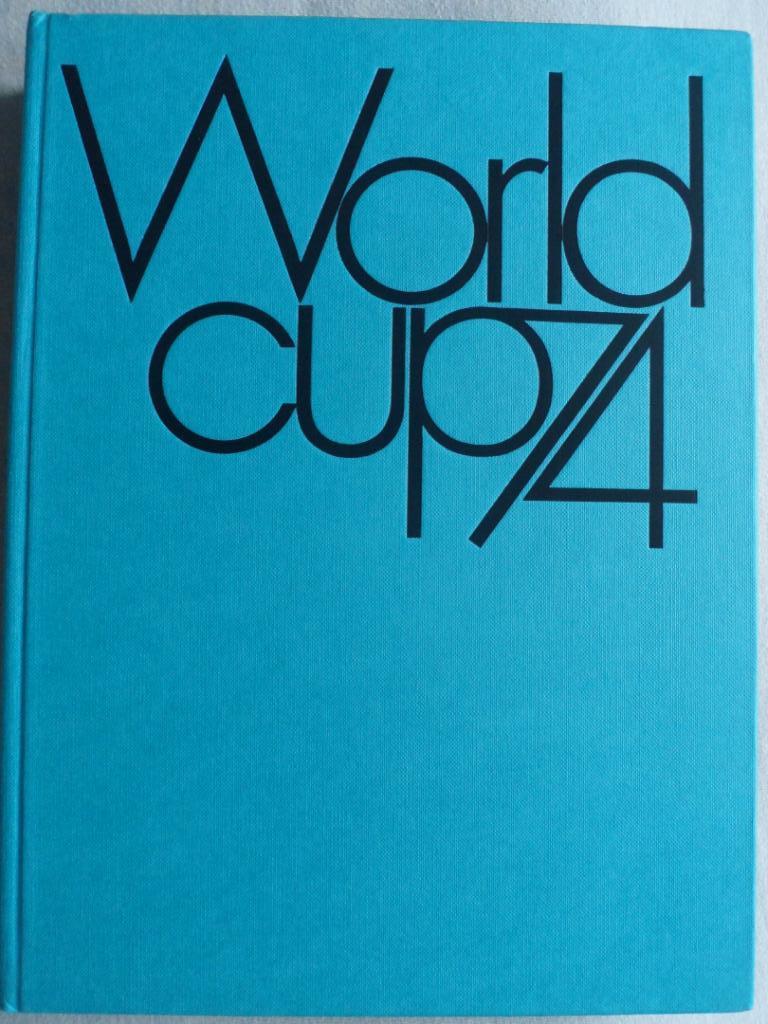 фотоальбом Чемпионат мира по футболу 1974 в 2-х тт. (вариант 1)