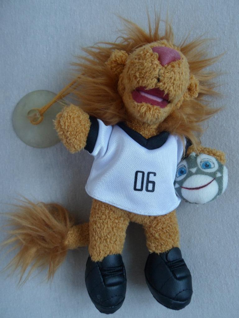 маскот Лев Голео игрушка-талисман чемпионата мира по футболу 2006