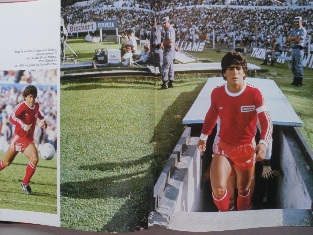 книга-фотоальбом История французского и мирового футбола 1980 г. 3