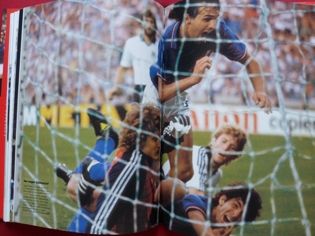 книга-фотоальбом Чемпионат мира по футболу 1982 г. 1