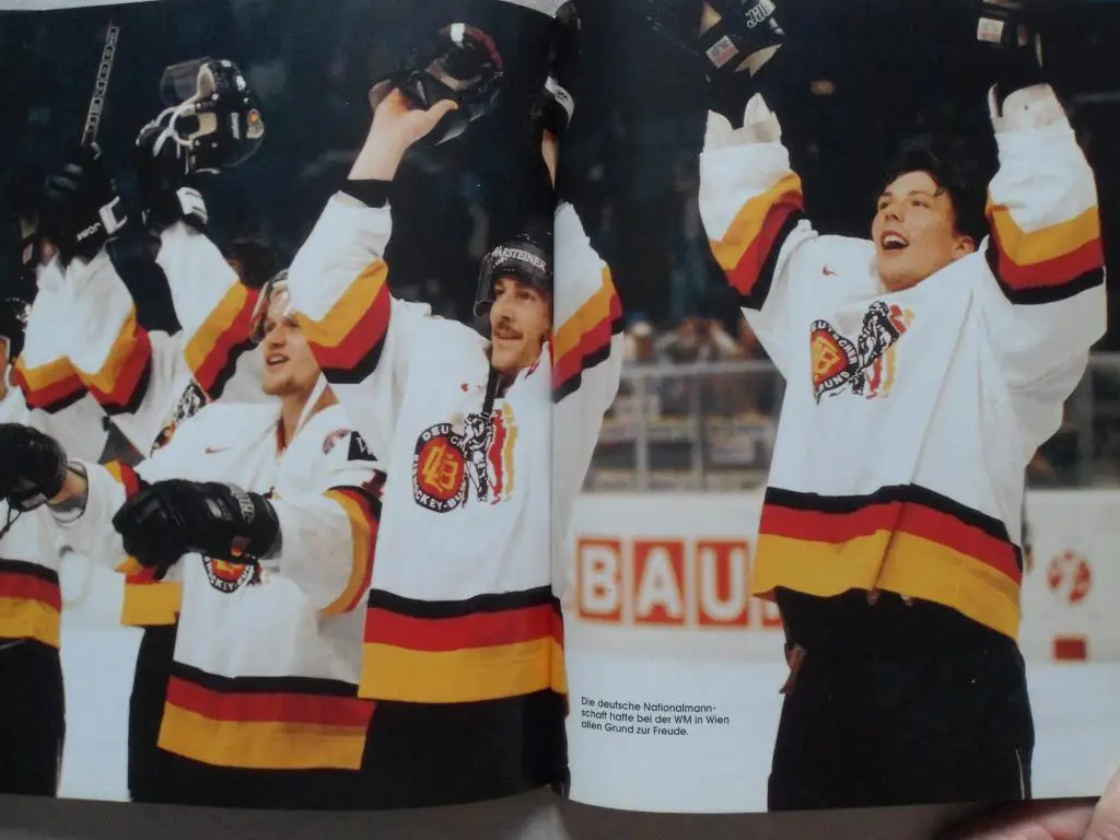 Фотоальбом - Хоккей. Ежегодник (Германия) Сезон 1996-97 г. 7