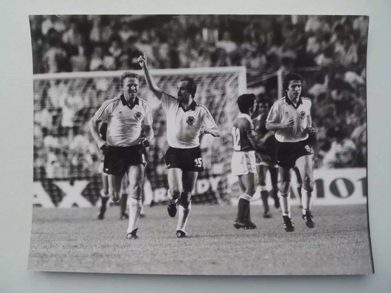 Фото оригинал Чемпионат мира по футболу 1982.