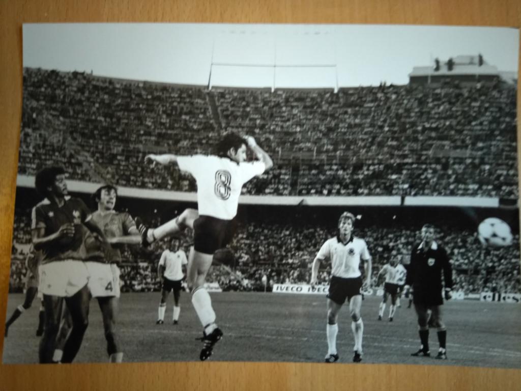 Фото. оригинал Чемпионат мира по футболу 1982