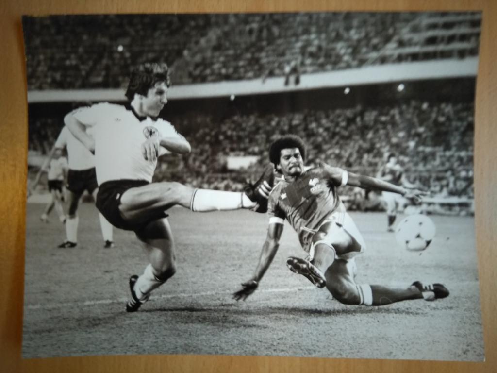 Фото. оригинал Чемпионат мира по футболу 1982.