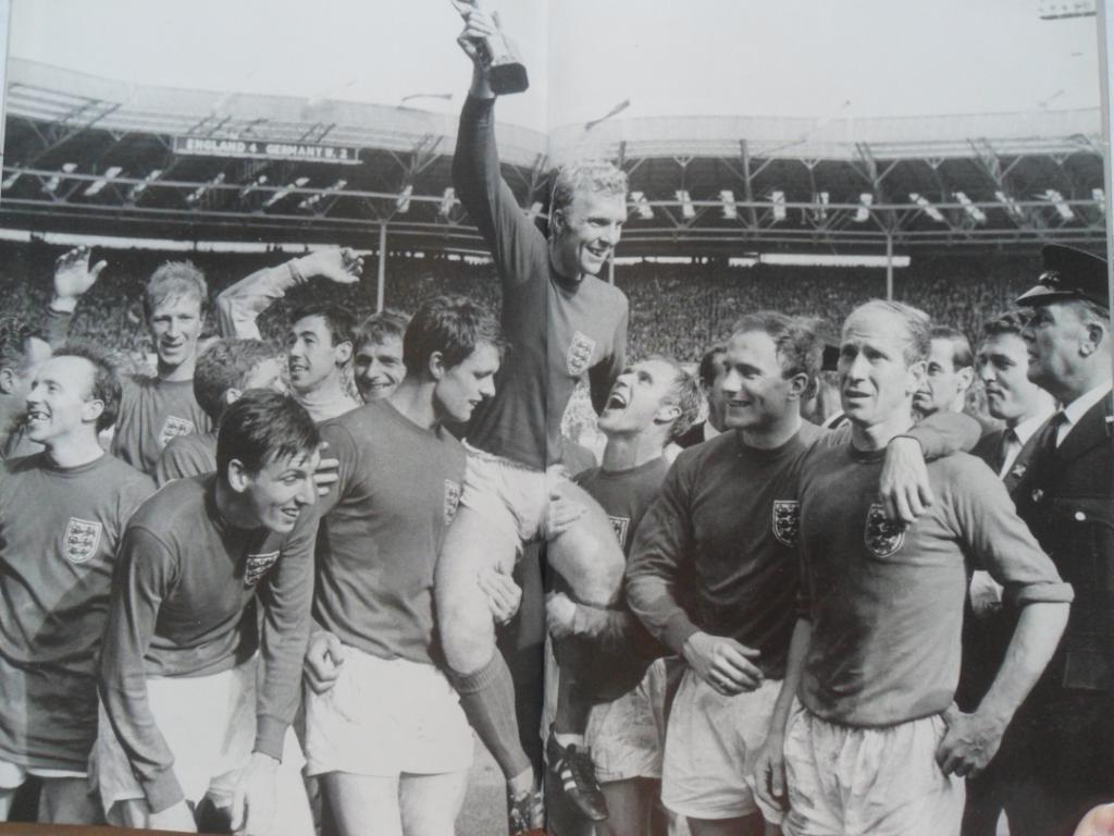 фотоальбом Лучшие фото чемпионатов мира по футболу (1930-1974) 2