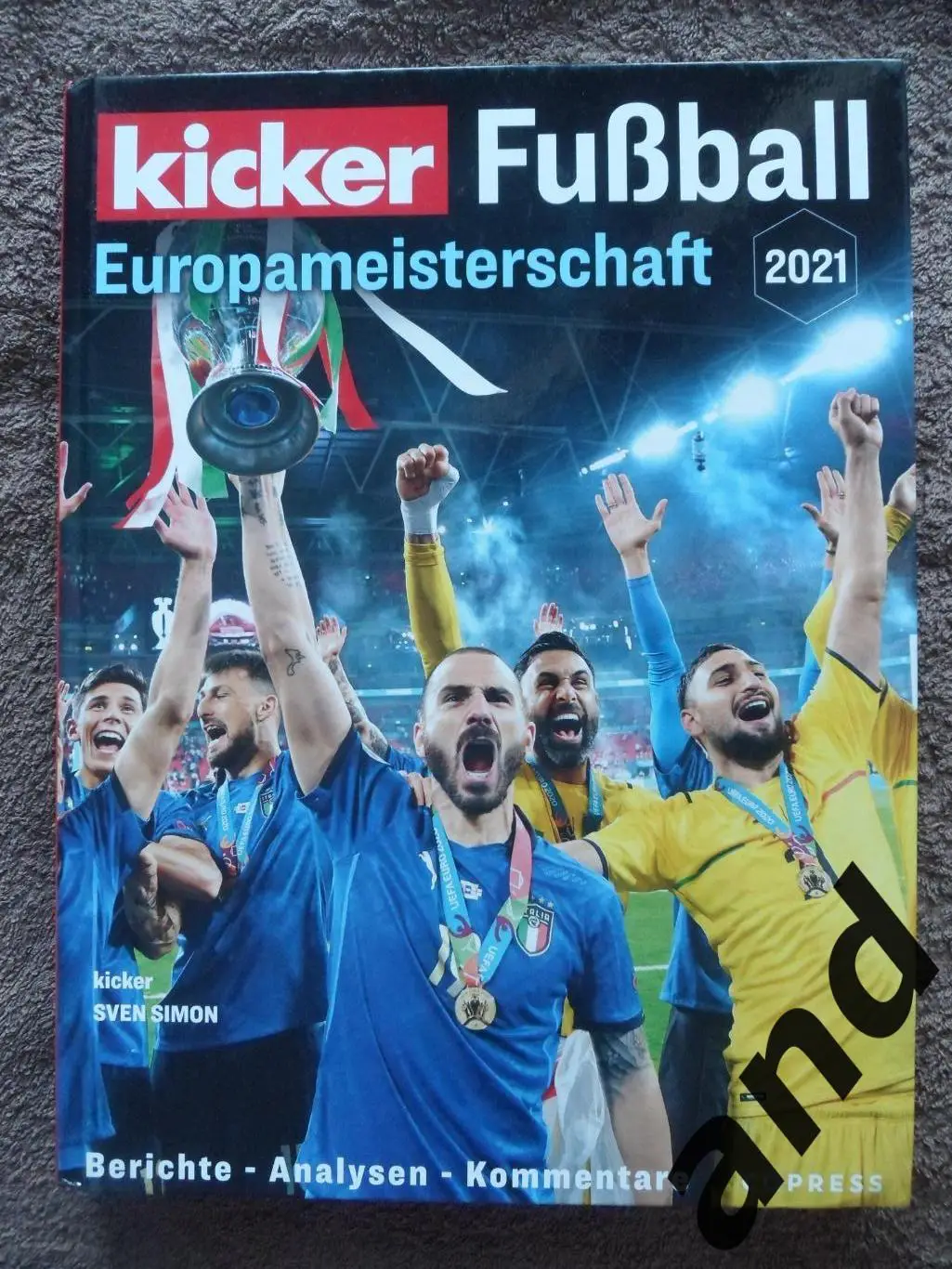 Фотоальбом KICKER - Чемпионат Европы по футболу 2020 (2021) (фото всех команд)