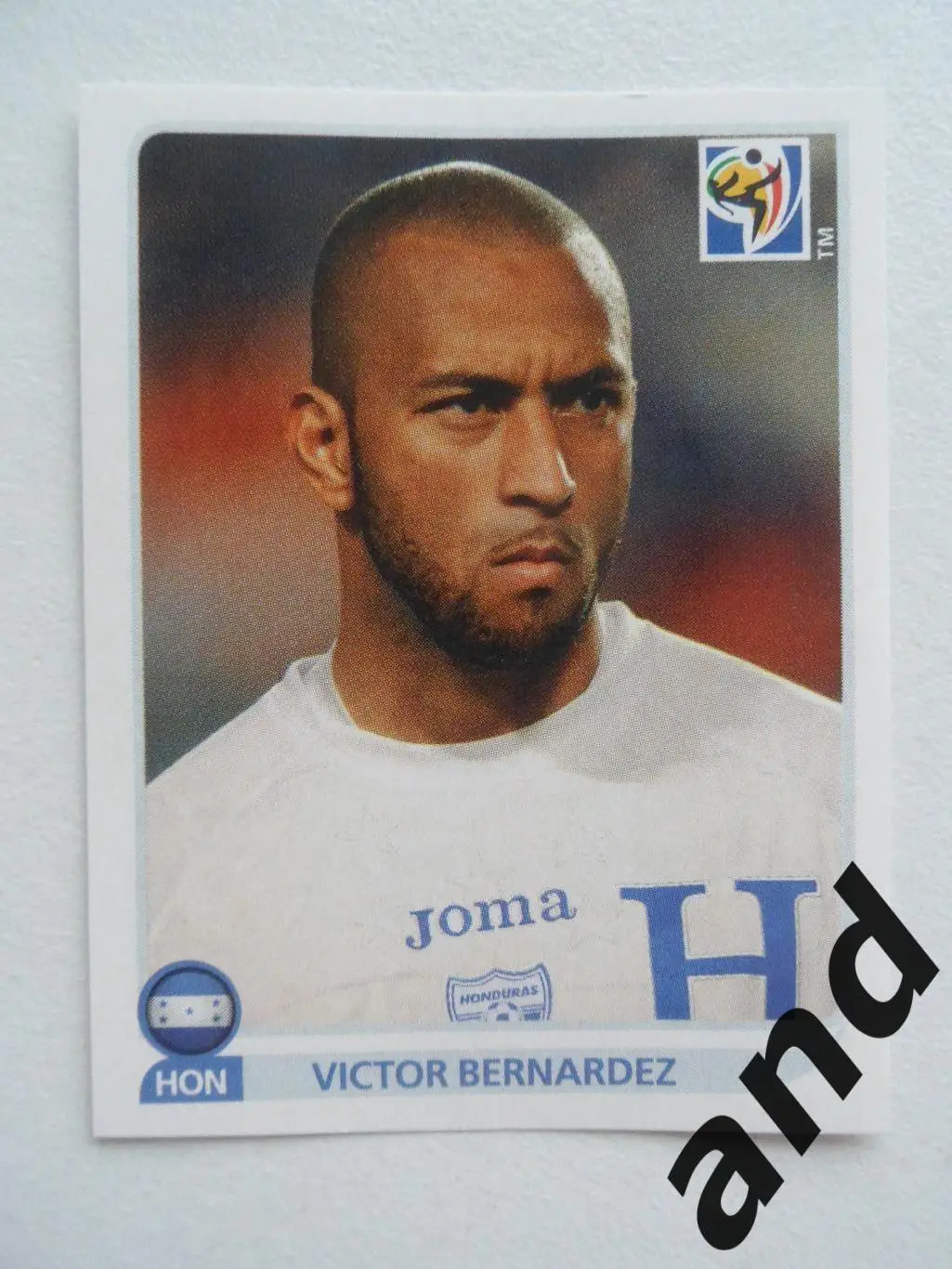 panini № 605 Victor Bernardez - чемпионат мира 2010 панини