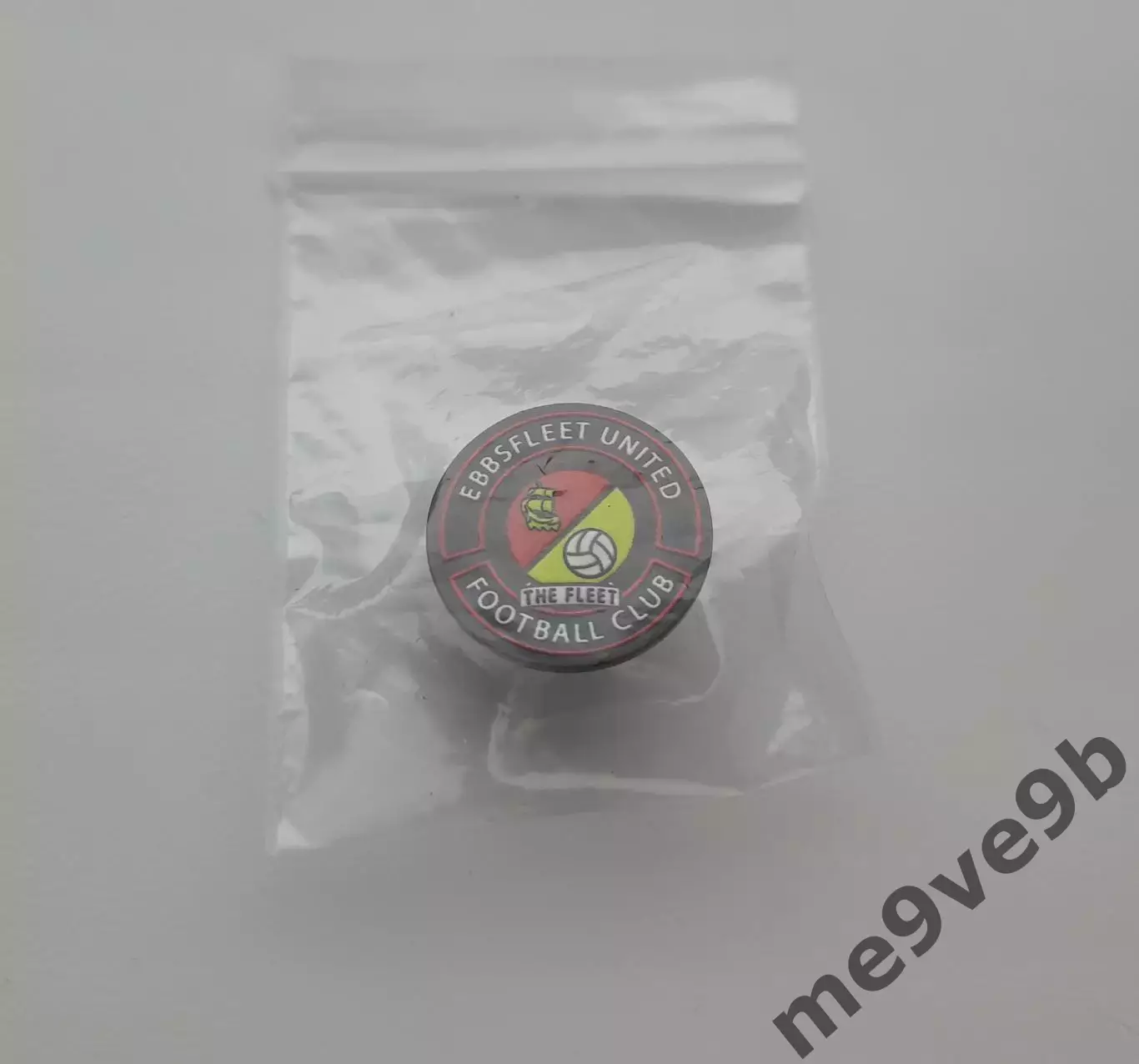 Официальный значок ФК Эббсфлит Юнайтед Грейвзенд, Англия. Выпуск 2025 года
