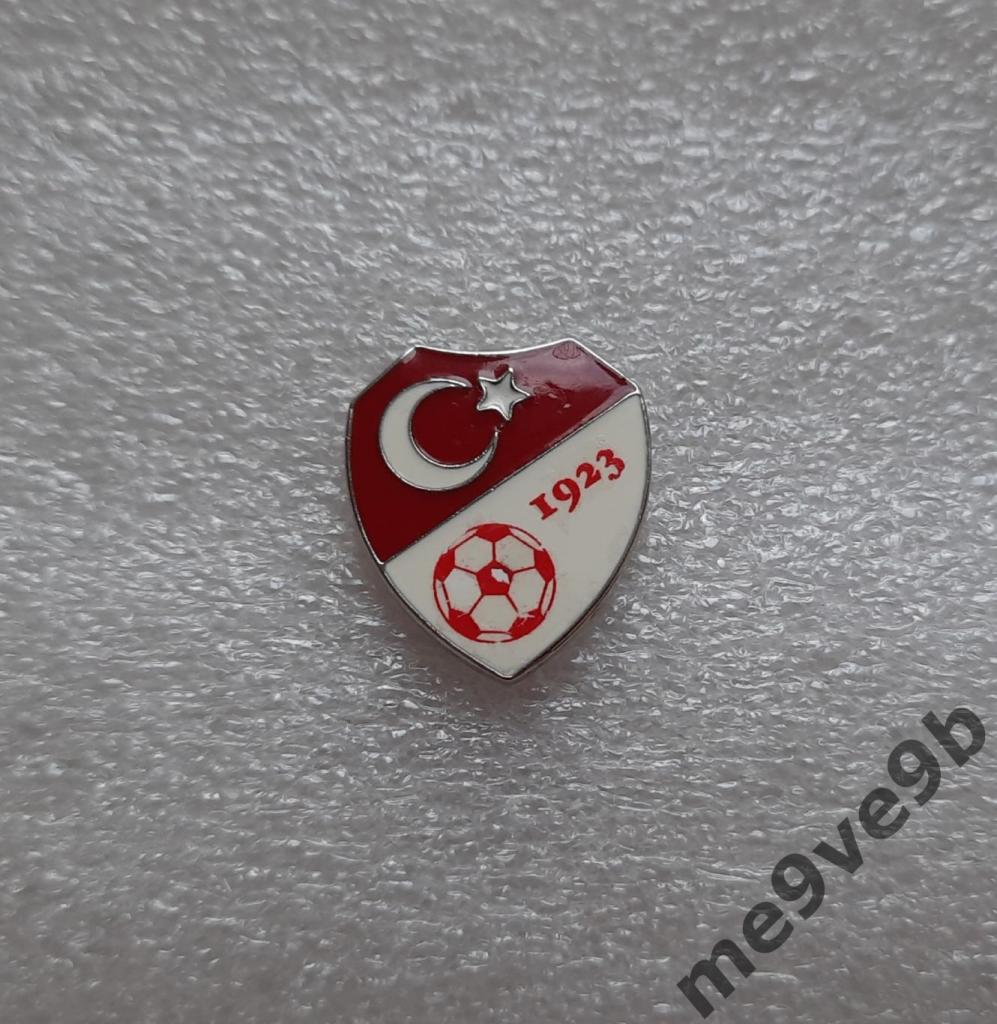 Официальный значок федерации футбола Турции