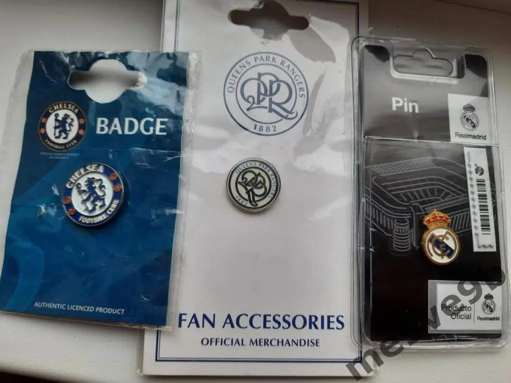 (7) Официальные значки футбольных клубов. Цены по запросу в ЛС