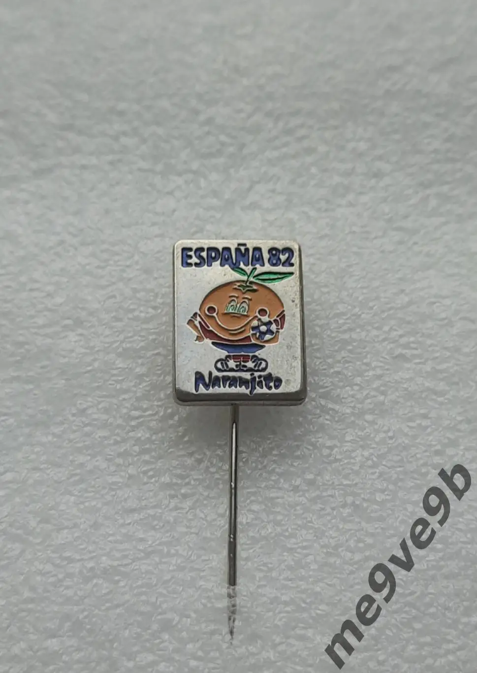 Официальный значок чемпионата мира по футболу Испания 1982
