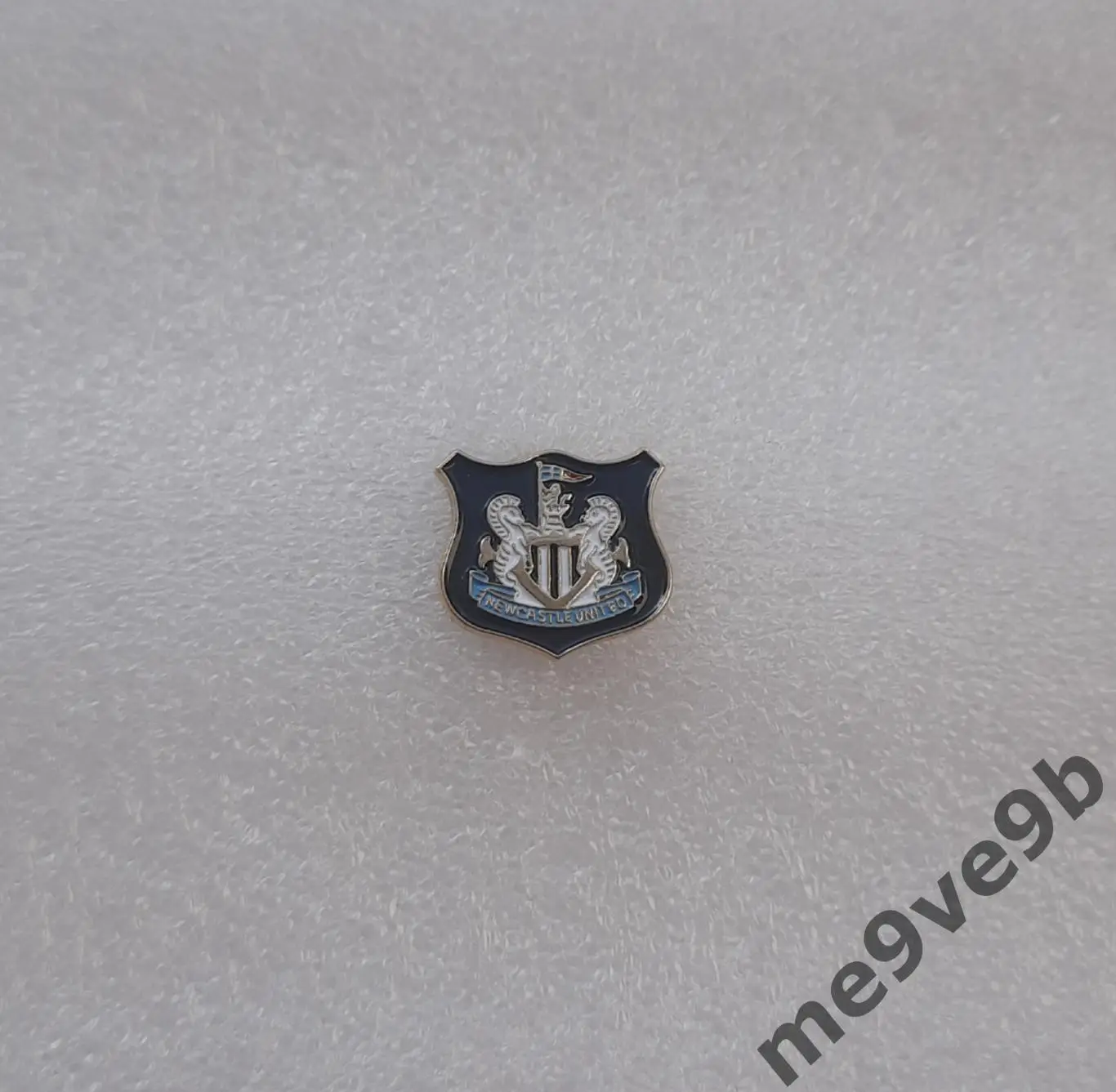 Официальный значок ФК Ньюкасл Юнайтед Ньюкасл-апон-Тайн, Англия
