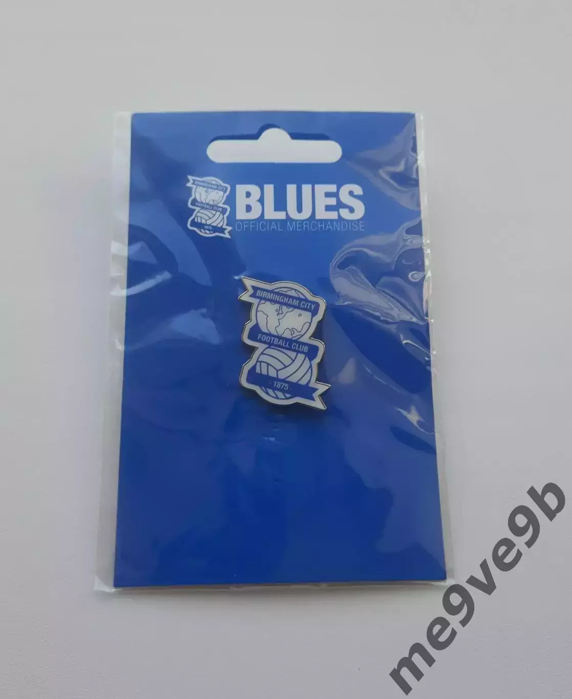 (1) Официальный значок ФК Бирмингем Сити Бирмингем, Англия. Выпуск 2025 года