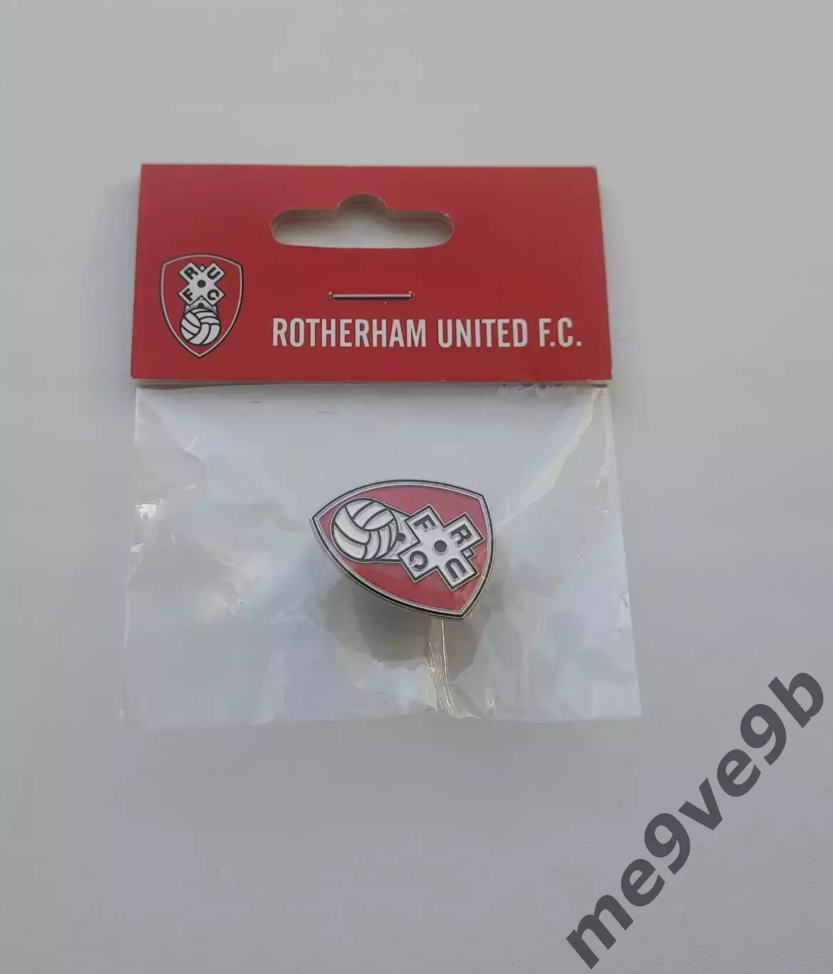 Официальный значок ФК Ротерем Юнайтед Ротерем, Англия. Лот для say7070