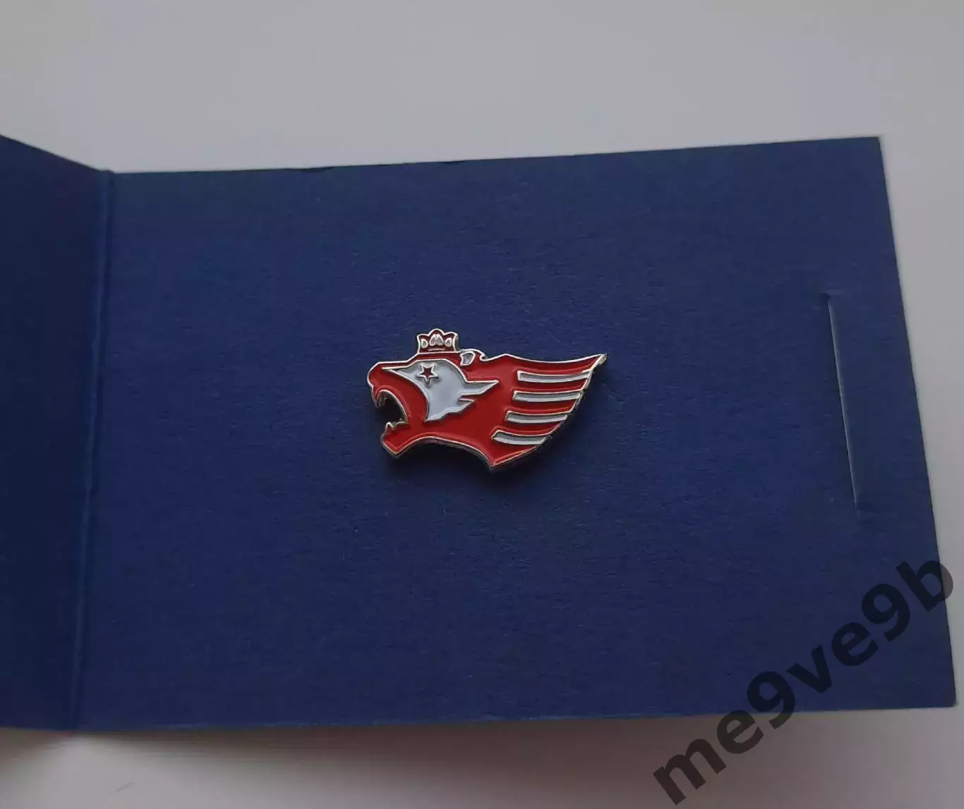 Официальный значок ХК Славия Прага, Чехия