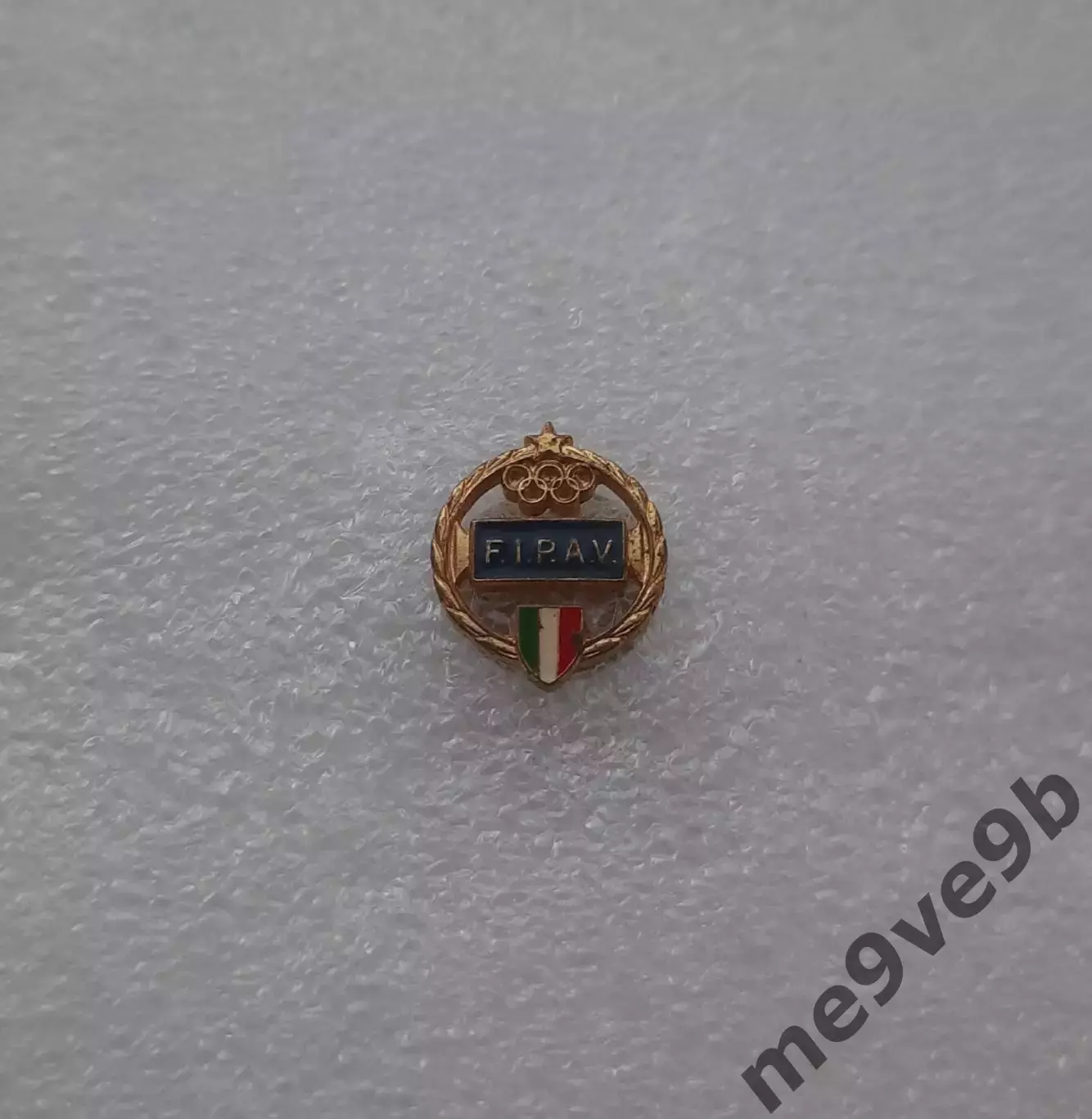 Официальный значок олимпийской сборной команды Италии по волейболу FIPAV