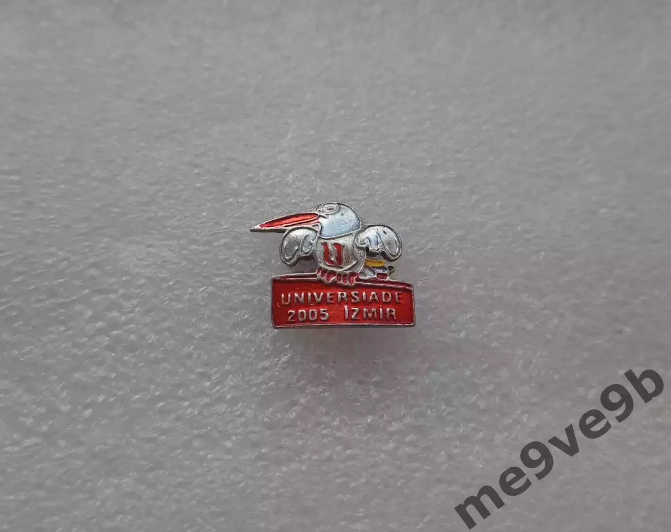 Официальный значок Всемирной летней Универсиады в Измире 2005