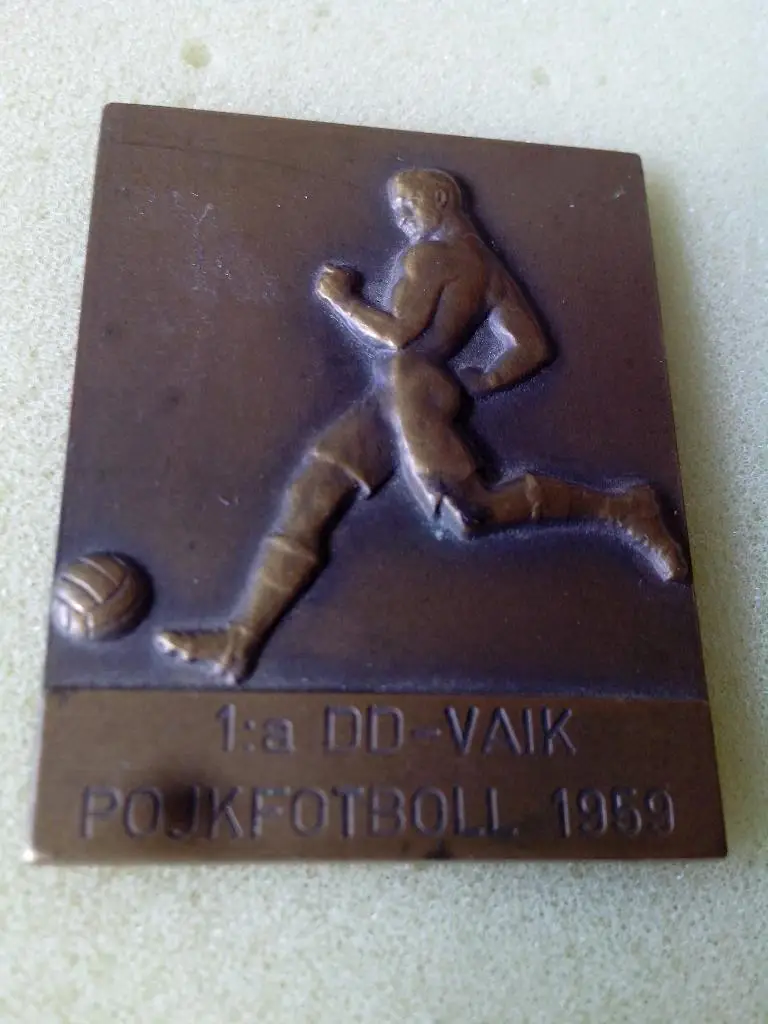 Футбол.футбольная плакетка 1959