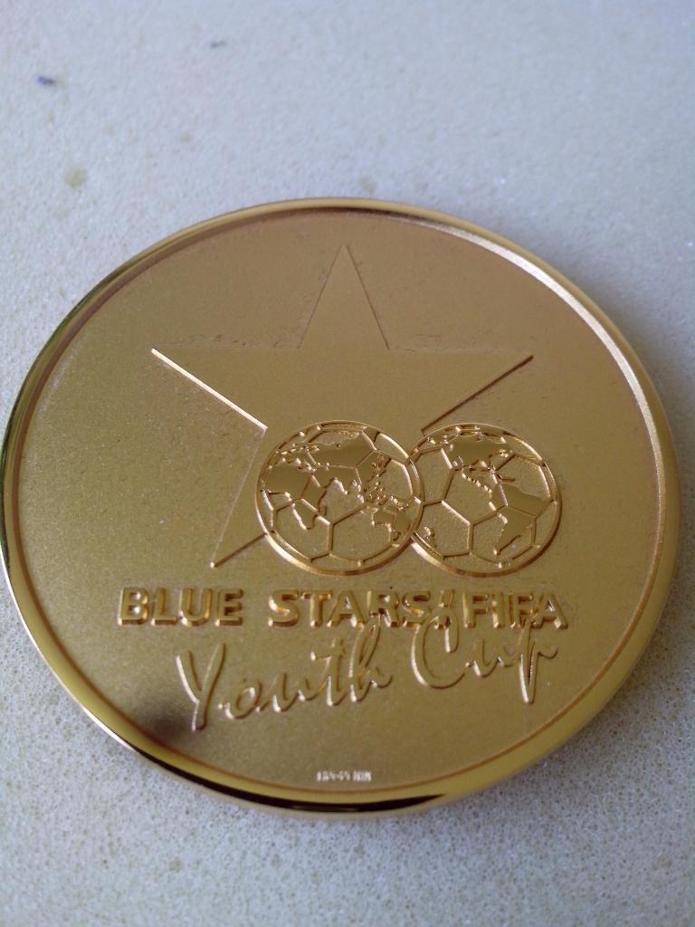 Футбол.Официальная медаль ФИФА. BLUE STARS /YOUTH CUP Цюрих 1997 2
