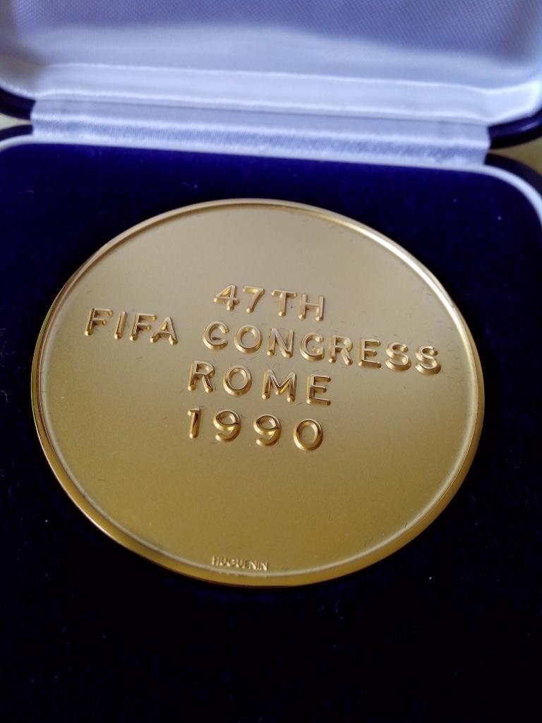 Футбол.Официальная медаль ФИФА. 47-й конгресс Rome 1990