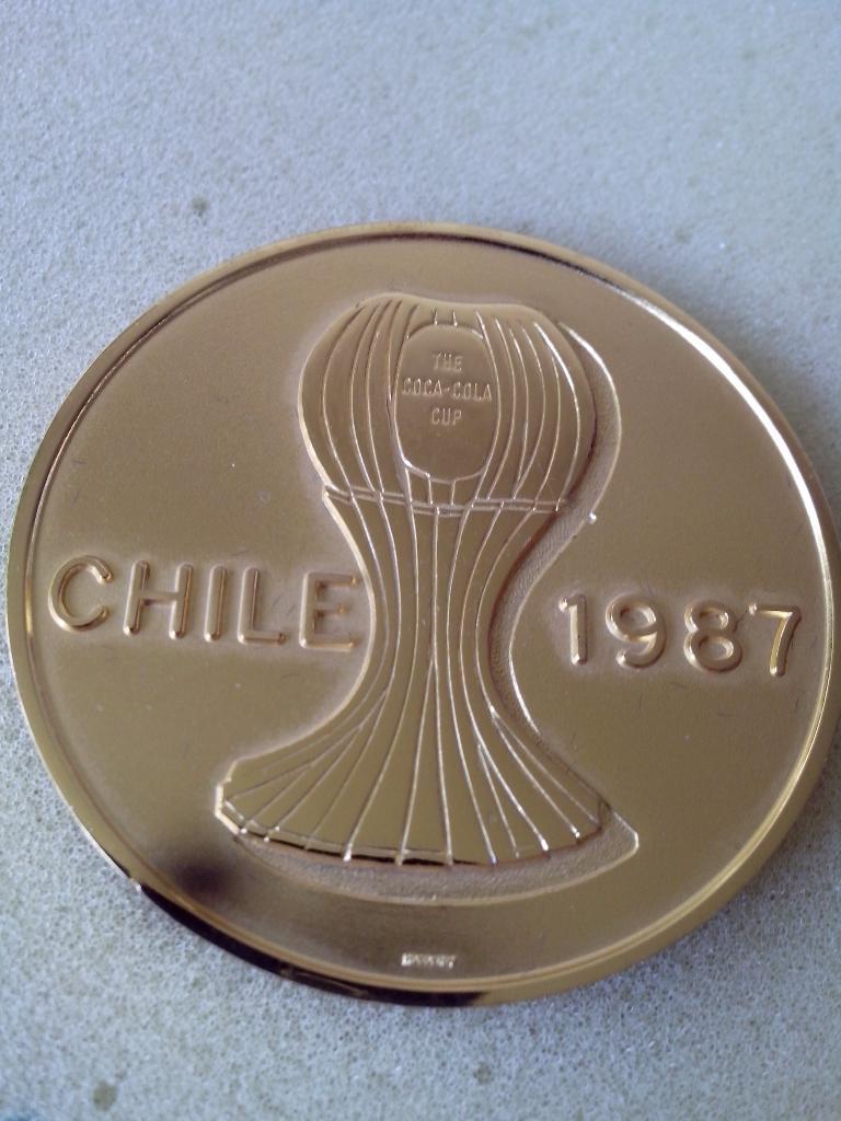 Футбол.Официальная медаль ФИФА. CUP World Youth Champion Ship Чили1987 1