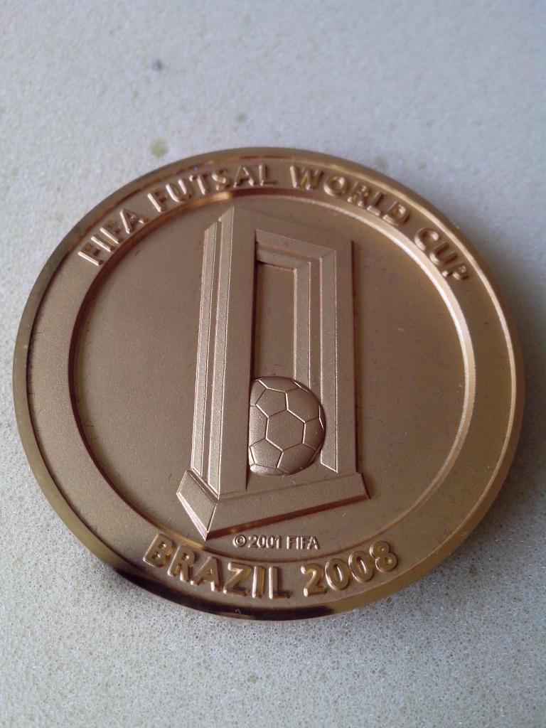 Футбол.Официальная медаль ФИФА. FUTSAL World Cup Бразилия 2008 1