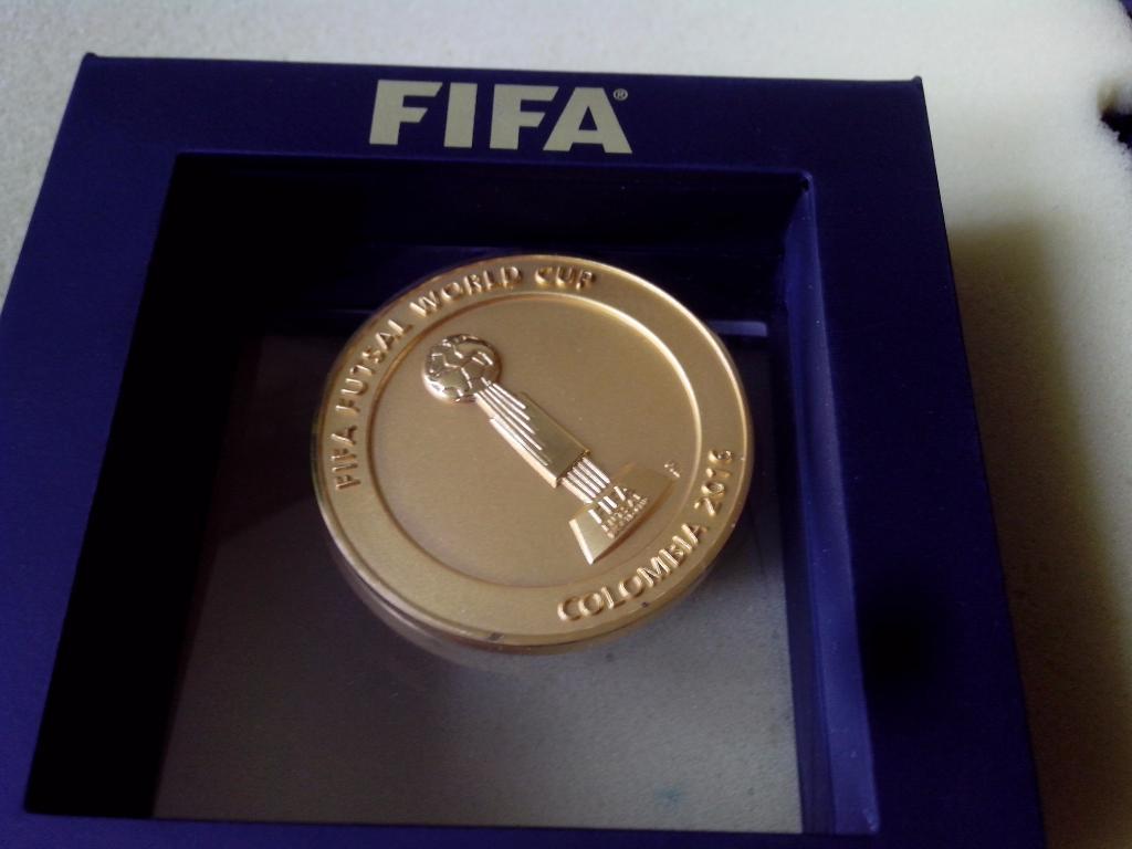 Футбол.Официальная медаль ФИФА. FUTSAL World Cup Колумбия 2016