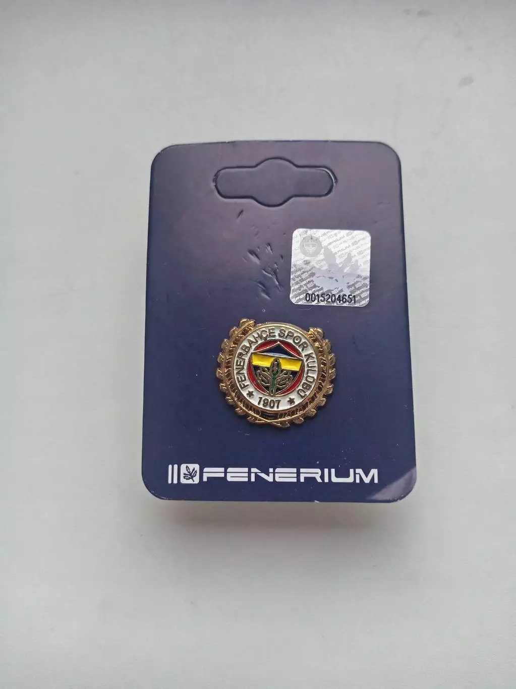 Значок. ФК Фенербахче официальный знак-3