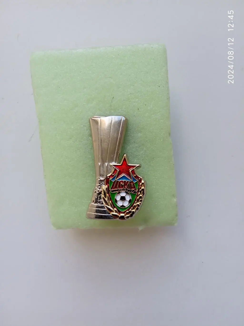 Значок. ФК ЦСКА Москва-Обладатель Кубка УЕФА