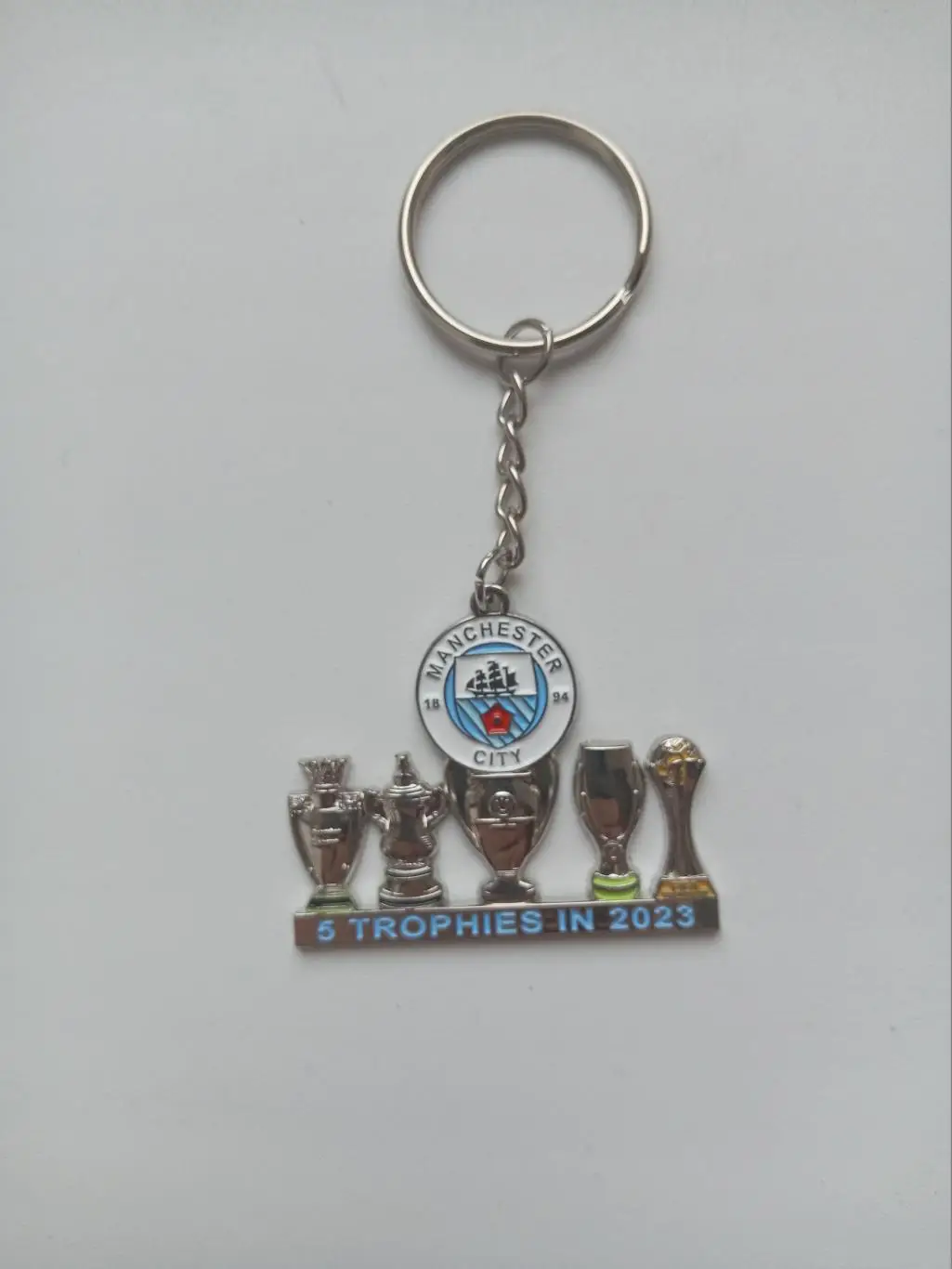 Брелок Манчестер Сити -Обладатель 5 Кубков -2023 года