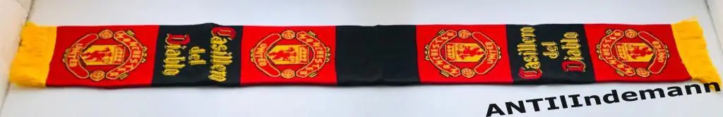 Шарф ФК Манчестер Юнайтед, Англия 1