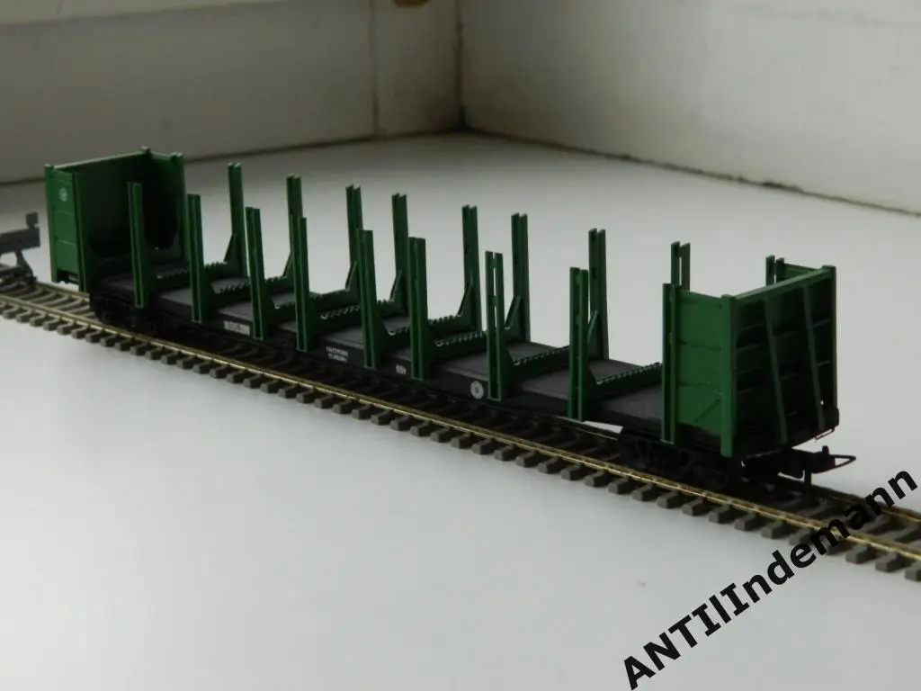Вагон-платформа лесовоз / трубовоз СЖД. Автор С. Шевчук. Масштаб H0 1/87 16,5 мм 2